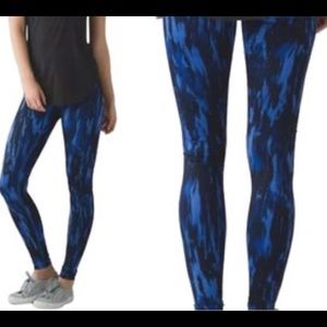 Lululemon wonder under leggings, size 4